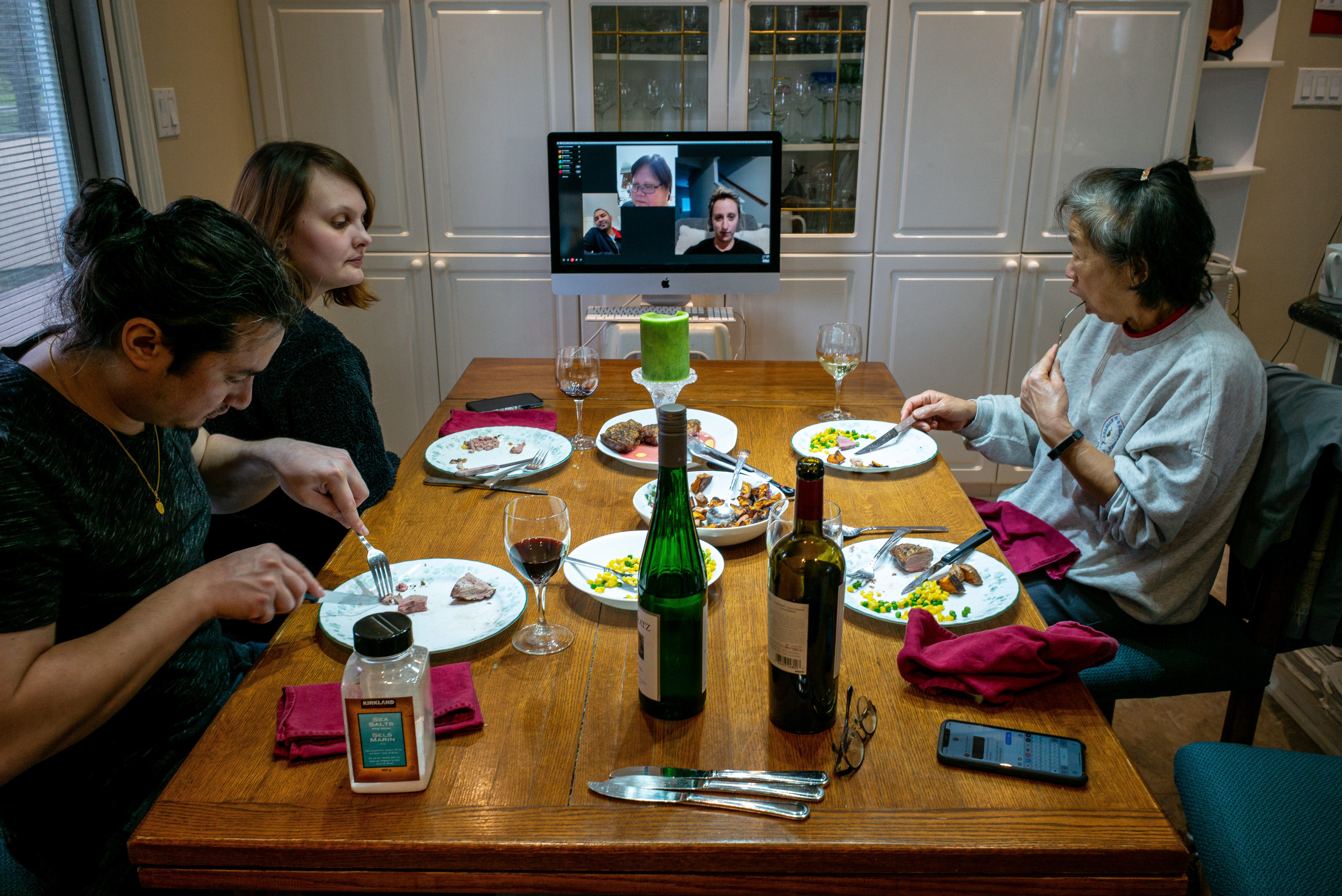 Extended Family Dinner