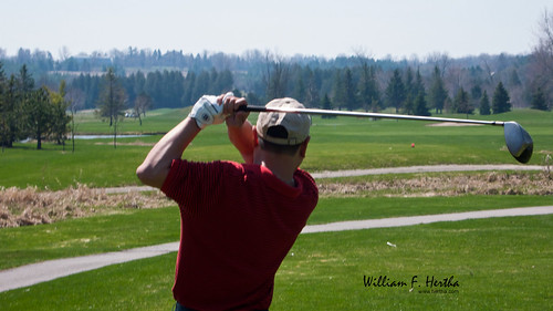 Inaugural golf game of 2008