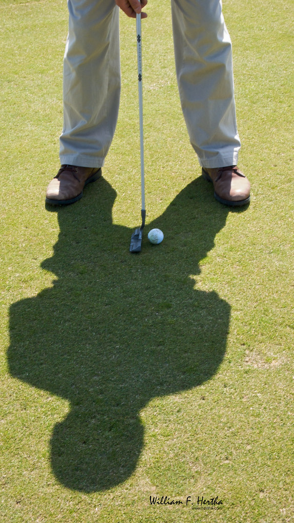 Inaugural golf game of 2008