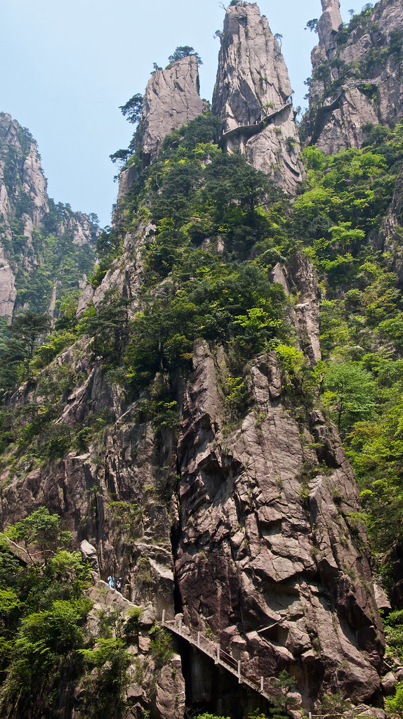 Hiking in Huangshan Park