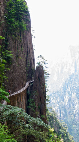 Hiking in Huangshan Park