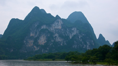 Cruise down the Li River