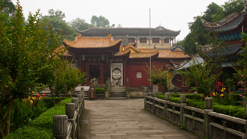 Visiting the temple at Fend Du