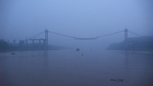 Images sailing down the Yangtze