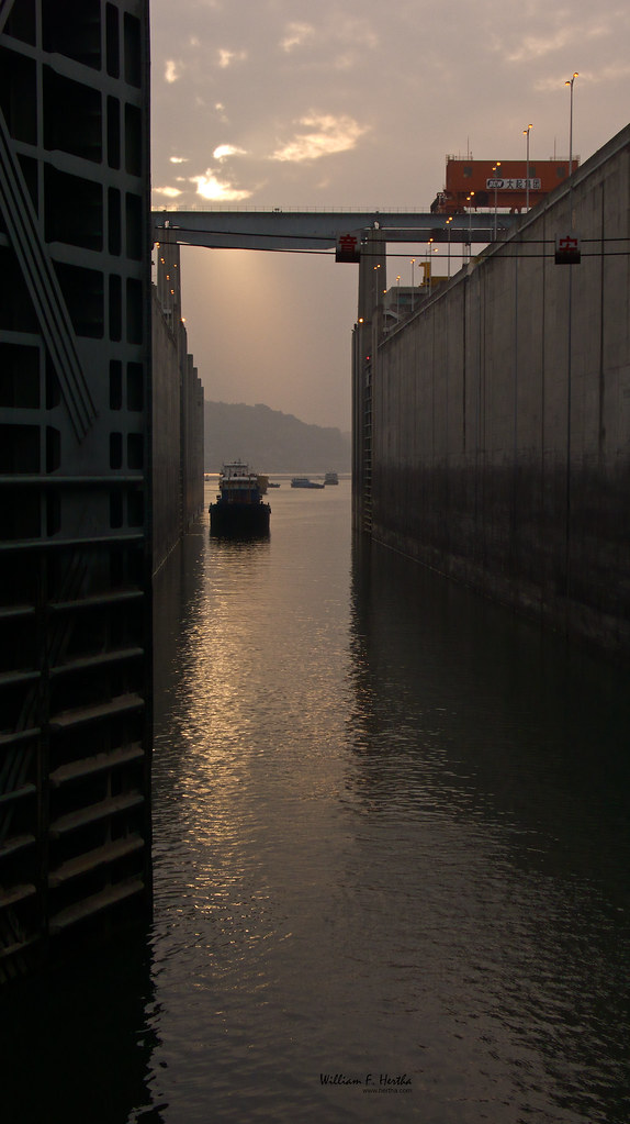 Passage through the the Three Gorges Dam